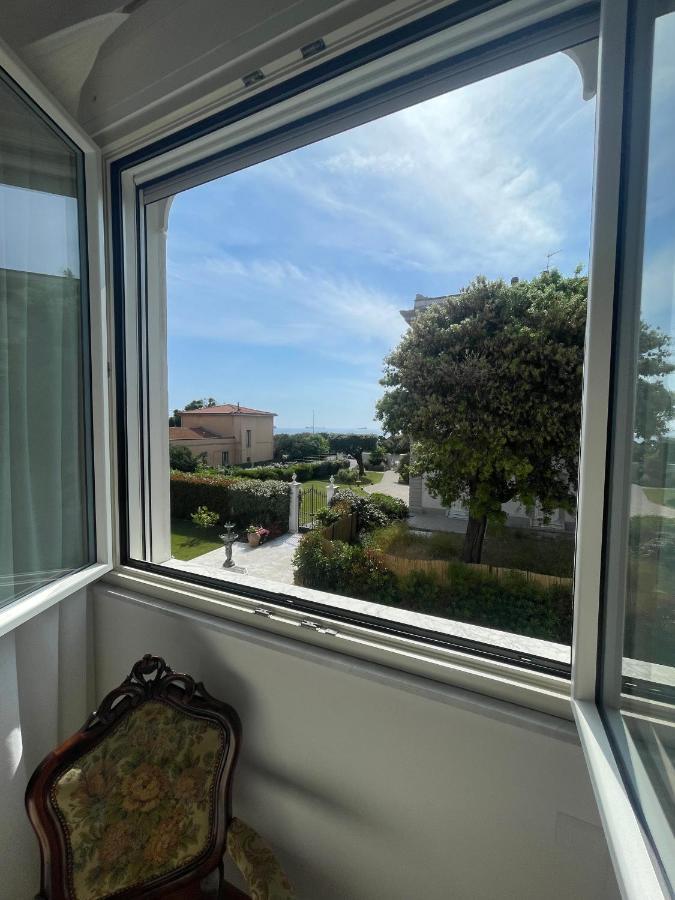 Villa Bianca A Few Steps By The Sea With Exclusive Garden & Jacuzzi Livorno Kültér fotó