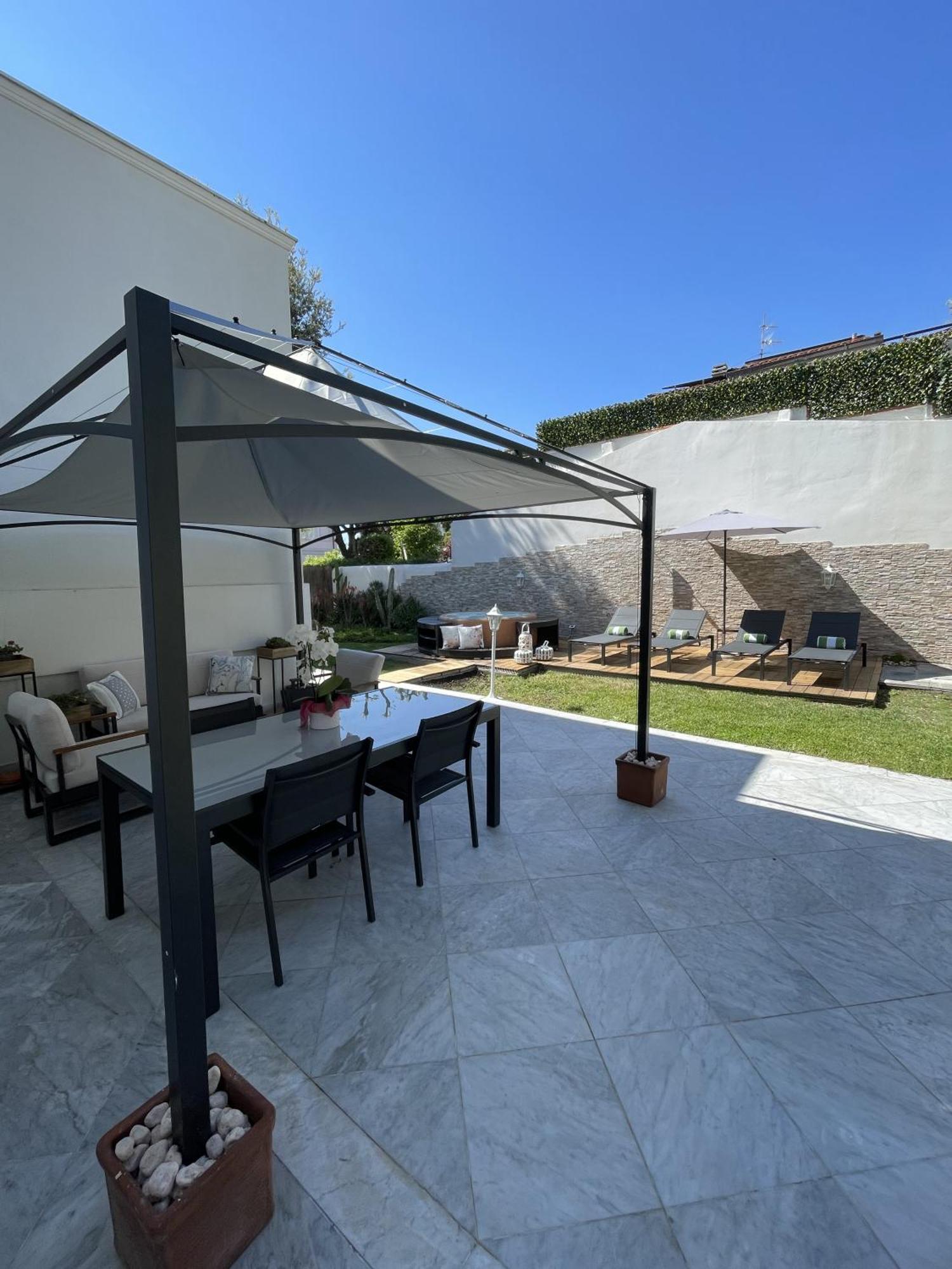 Villa Bianca A Few Steps By The Sea With Exclusive Garden & Jacuzzi Livorno Kültér fotó